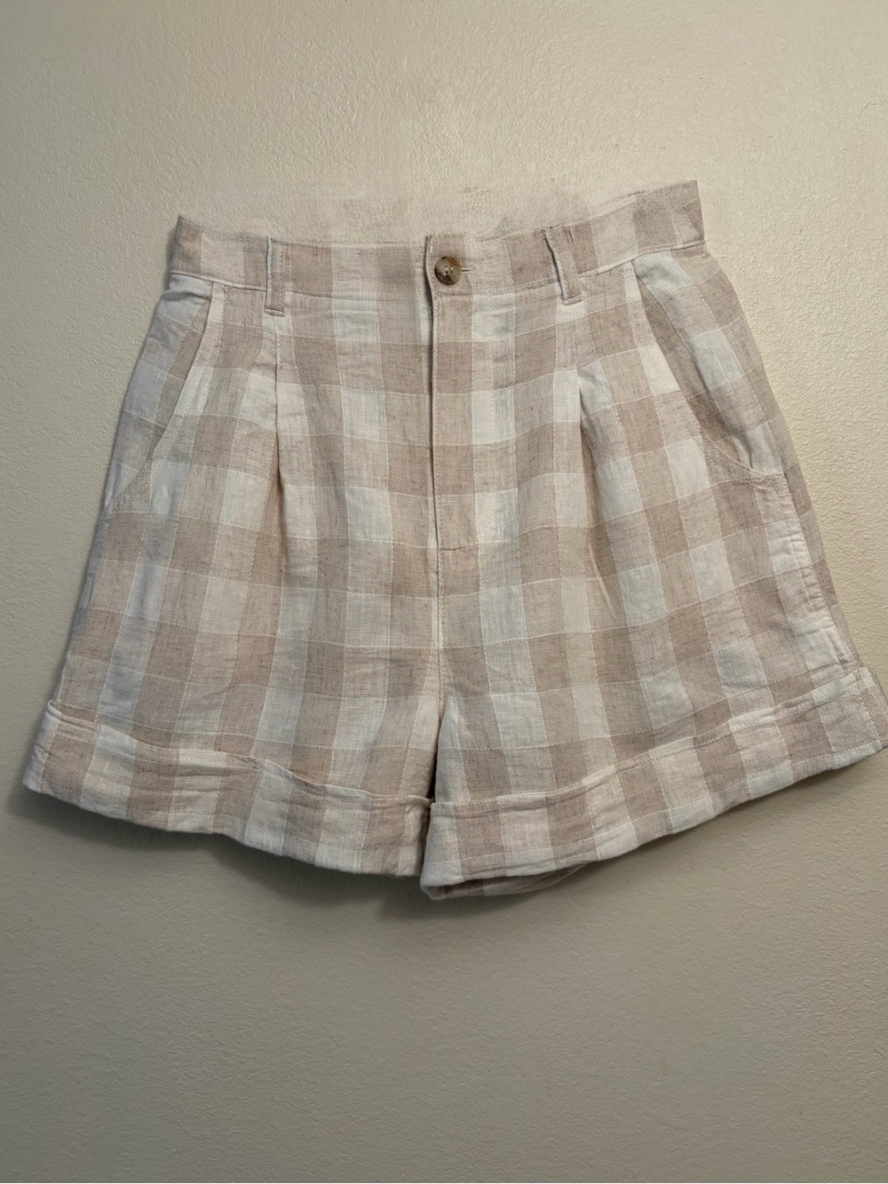 Madewell Linen-Blend Pleated
Cuff Shorts in Undyed Plaid Sz 2